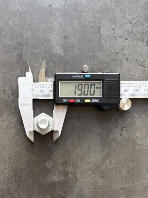 Болт М12х35х1,25 1/55405/21