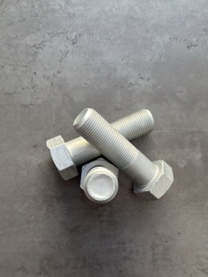 Болт М20х70х1,5 DIN 960 класс прочности 10.9 оцинкованный