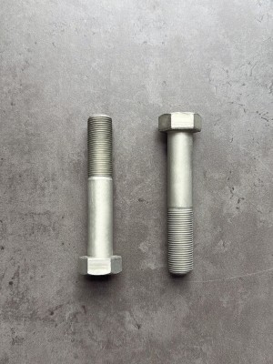 Болт М18х110х1,5 853035