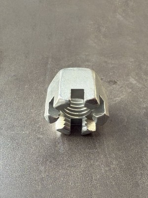 Гайка М12 корончатая