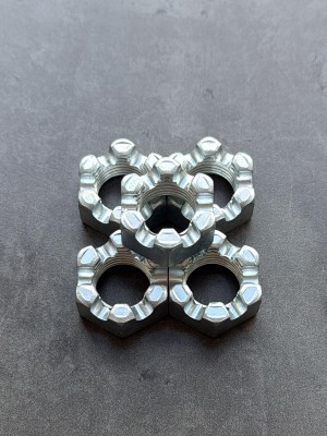 Гайка корончатая, прорезная низкая М20 ГОСТ 5933-73 класс прочности 10