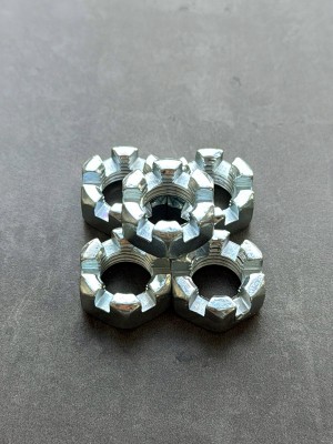 Гайка корончатая, прорезная низкая М16х1,5 DIN 937